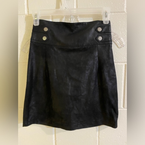 H&M goth punk faux leather high waist mini skirt - Picture 2 of 6